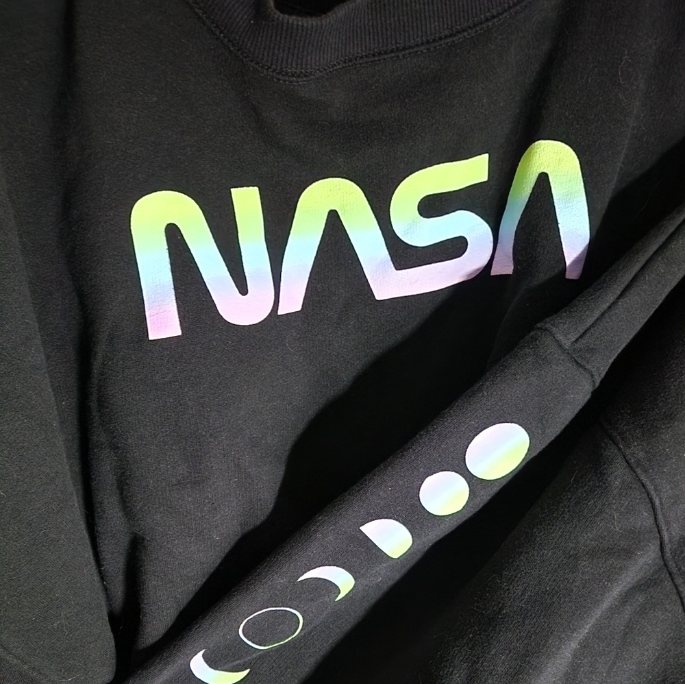 Hyper Space Crop Top - Picture 2 of 4